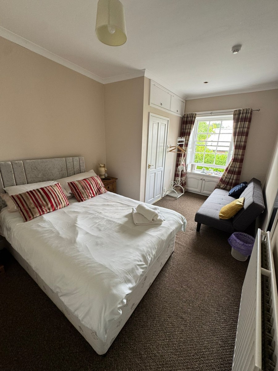 Double Room Double Room