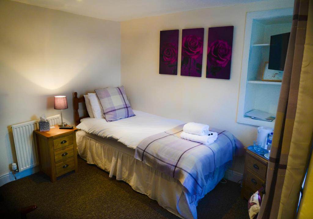 Room-4 Room-4